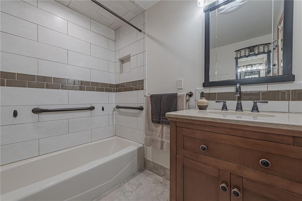2191 Robbins Station Road Irwin, PA 15642 - Photo 16 of 25 Gallery Image 16