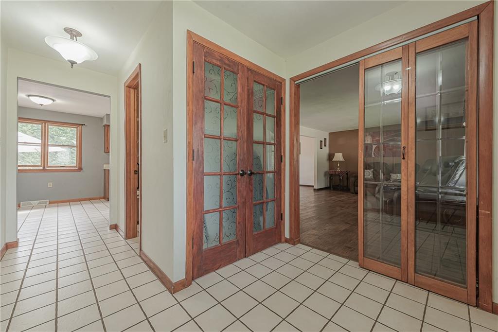 2191 Robbins Station Road Irwin, PA 15642 - Photo 3 of 25 Gallery Image 3