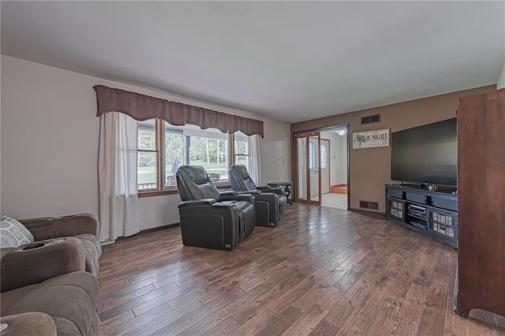 2191 Robbins Station Road Irwin, PA 15642 - Photo 5 of 25 Gallery Image 5