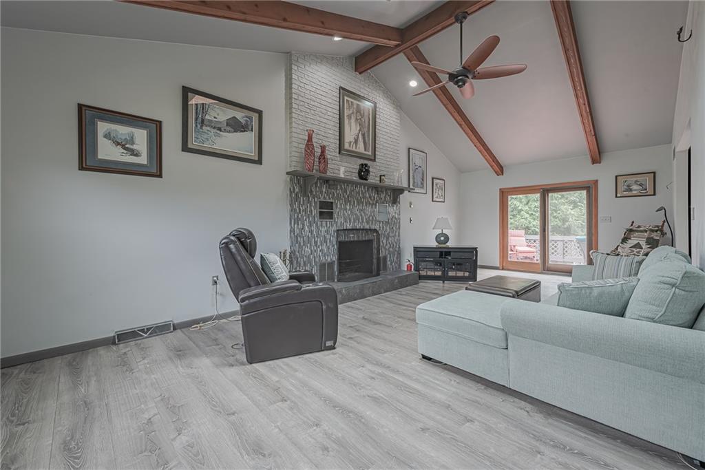 2191 Robbins Station Road Irwin, PA 15642 - Photo 10 of 25 Gallery Image 10