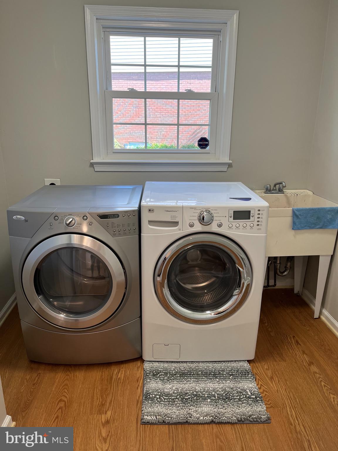 10216 Windsor View Drive Potomac, MD 20854 - Photo 16 of 43