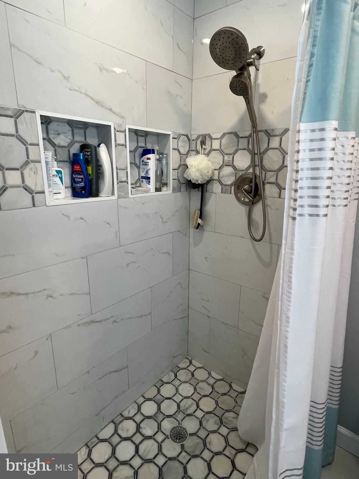 10216 Windsor View Drive Potomac, MD 20854 - Photo 21 of 43