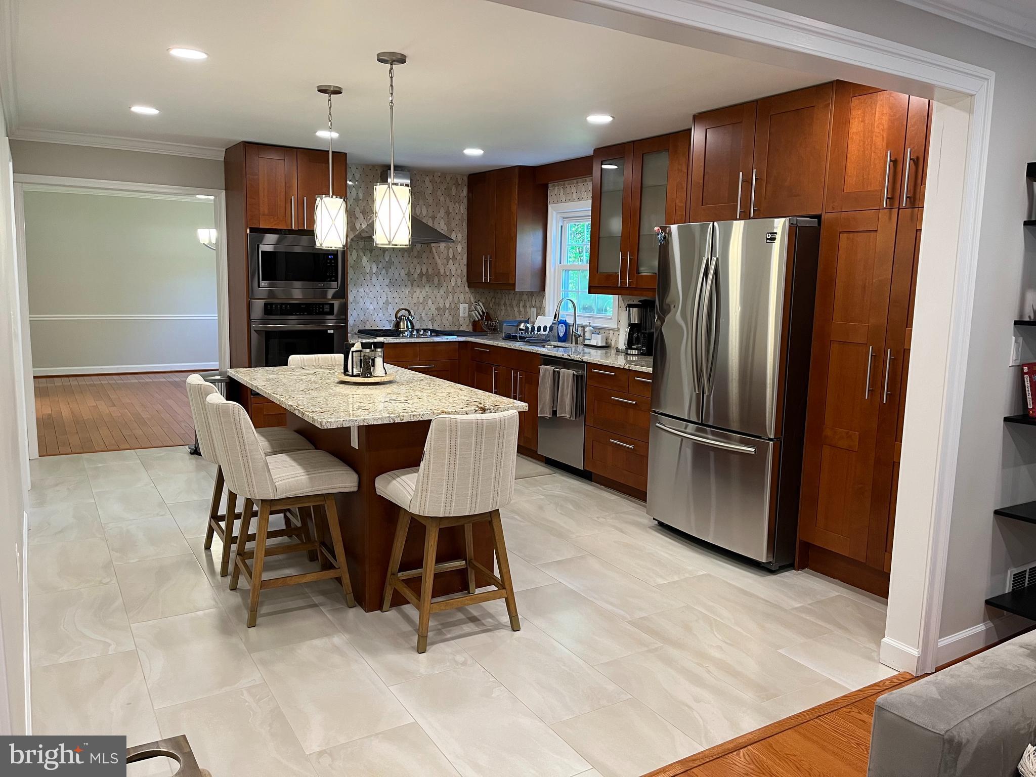 10216 Windsor View Drive Potomac, MD 20854 - Photo 7 of 43