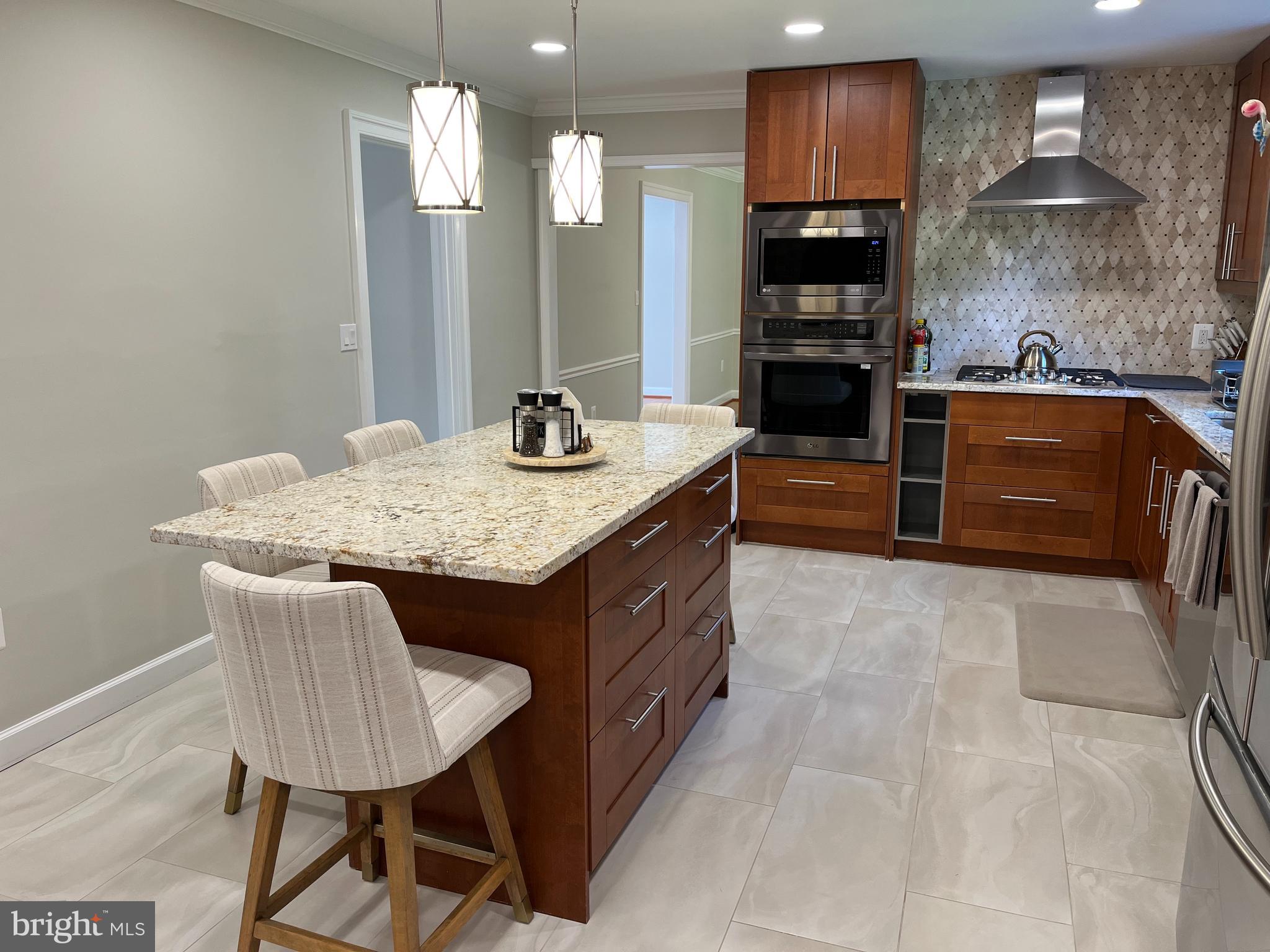 10216 Windsor View Drive Potomac, MD 20854 - Photo 8 of 43