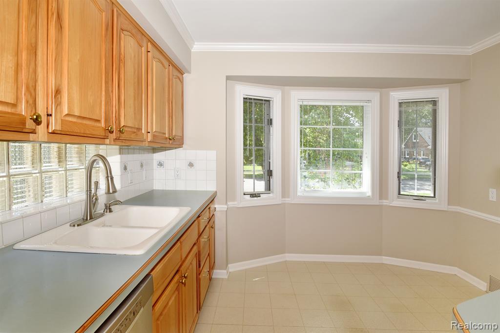 2453 Windemere Road Birmingham, MI 48009 - Photo 13 of 40