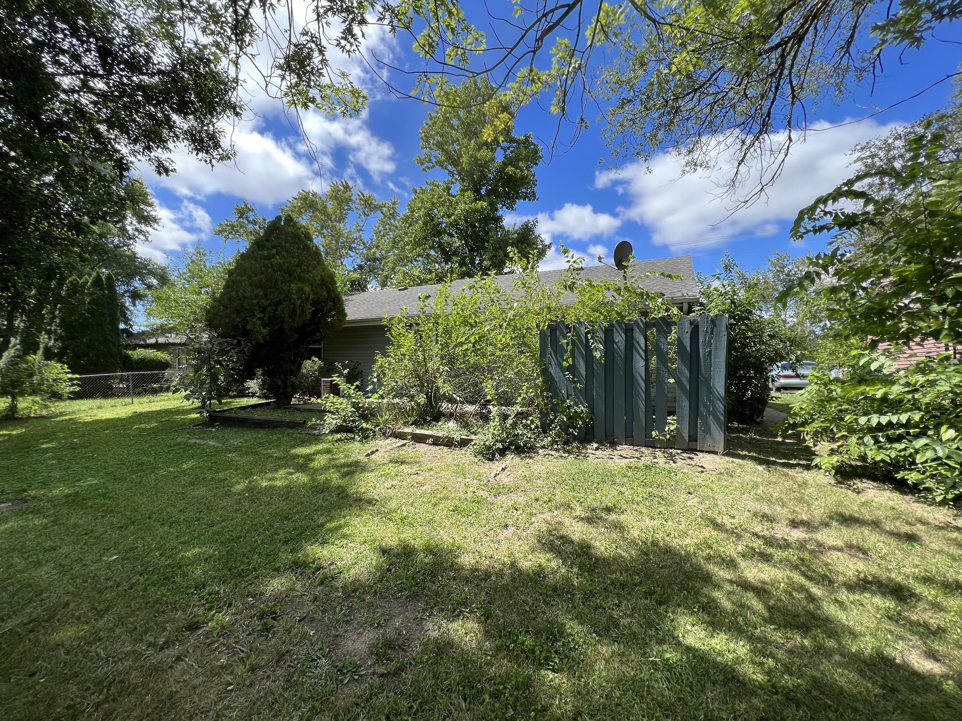 4417 Mitthoeffer Road Indianapolis, IN 46235 - Photo 5 of 32 Gallery Image 5