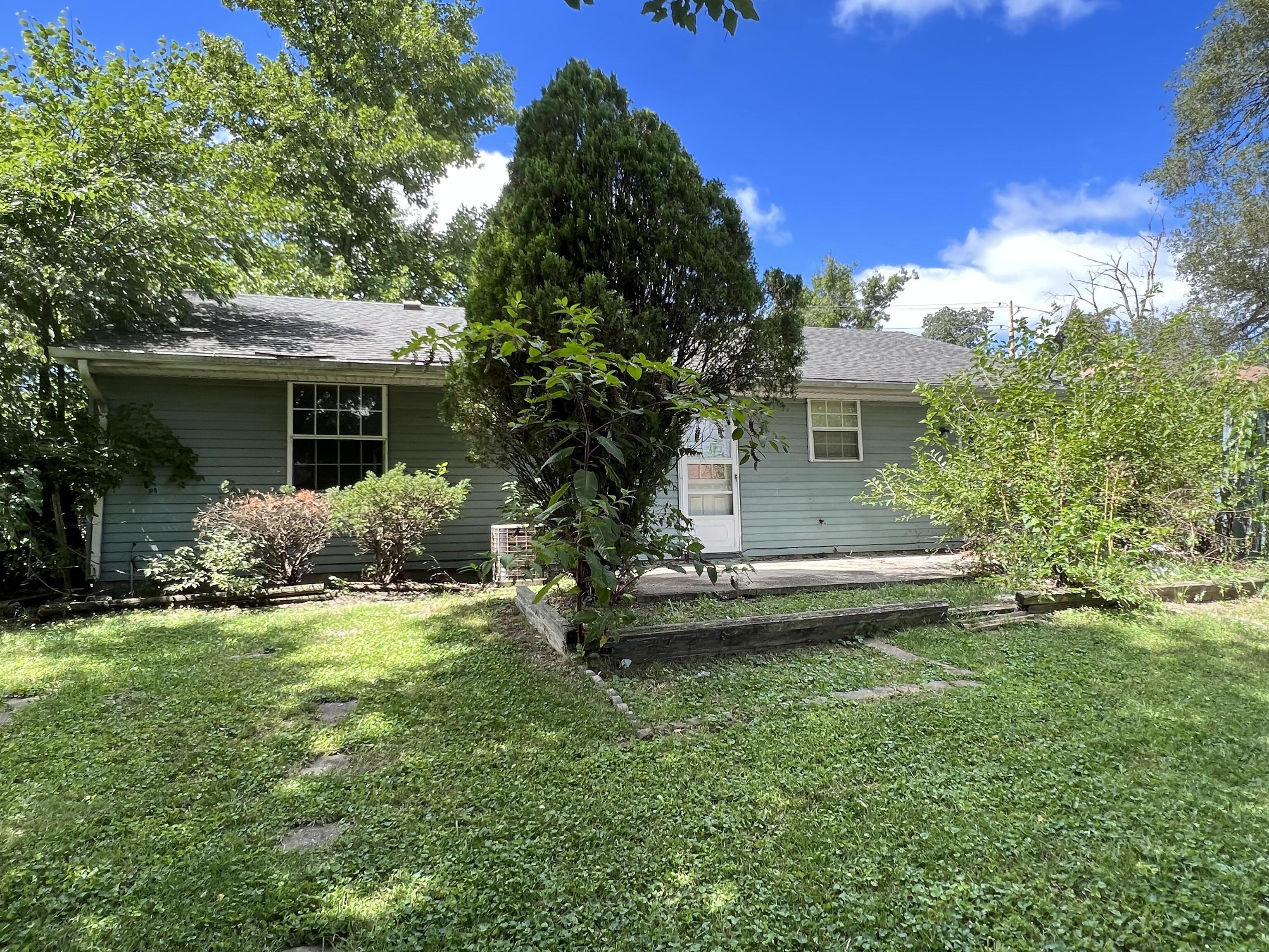 4417 Mitthoeffer Road Indianapolis, IN 46235 - Photo 8 of 32 Gallery Image 8