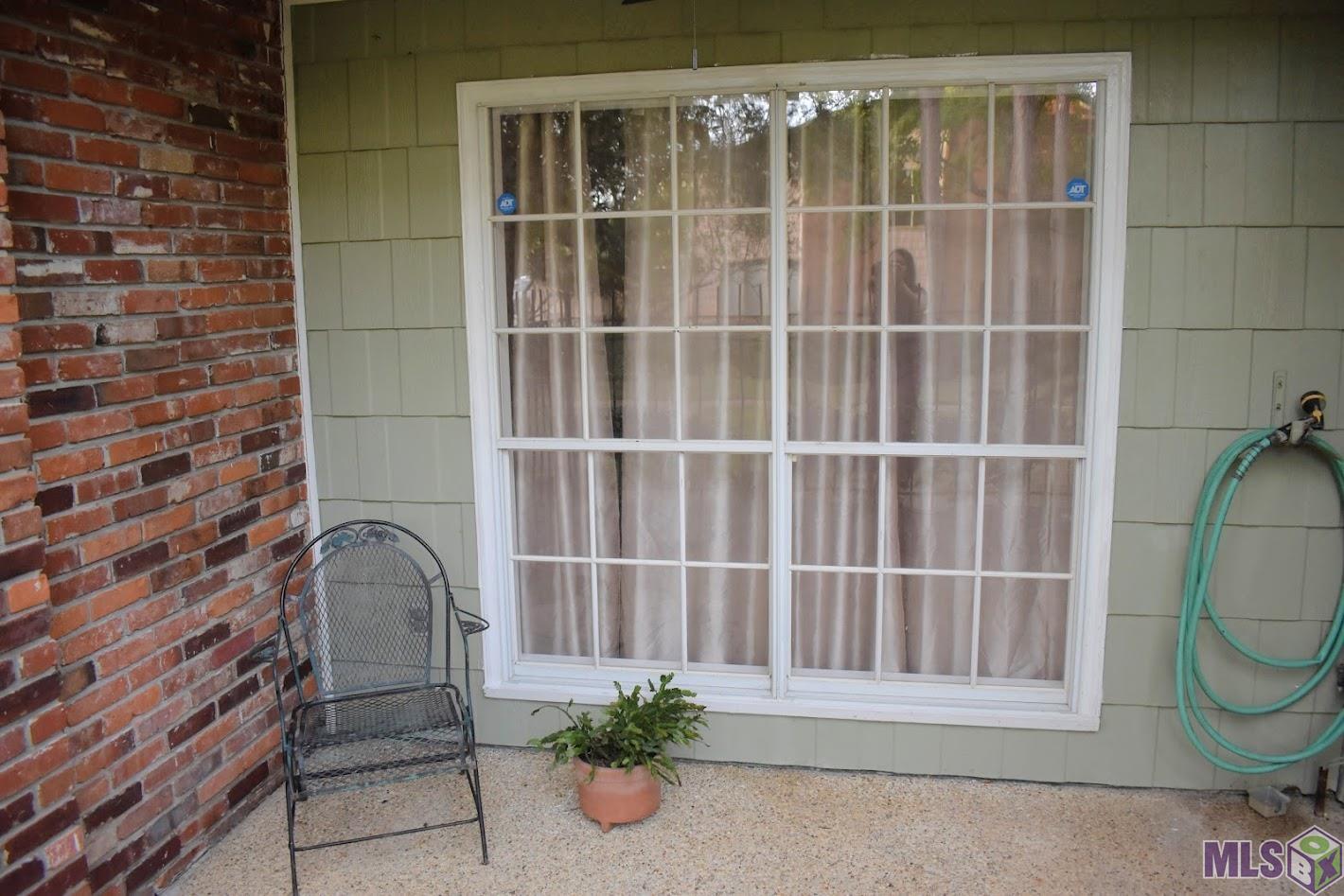 5213 Heatherstone Drive Baton Rouge, LA 70820 - Photo 2 of 26