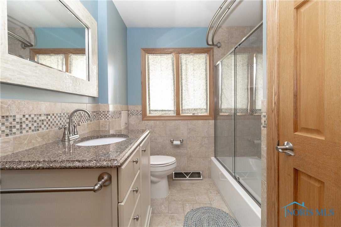 30137 Lemoyne Road Walbridge, OH 43465 - Photo 21 of 36 Gallery Image 21
