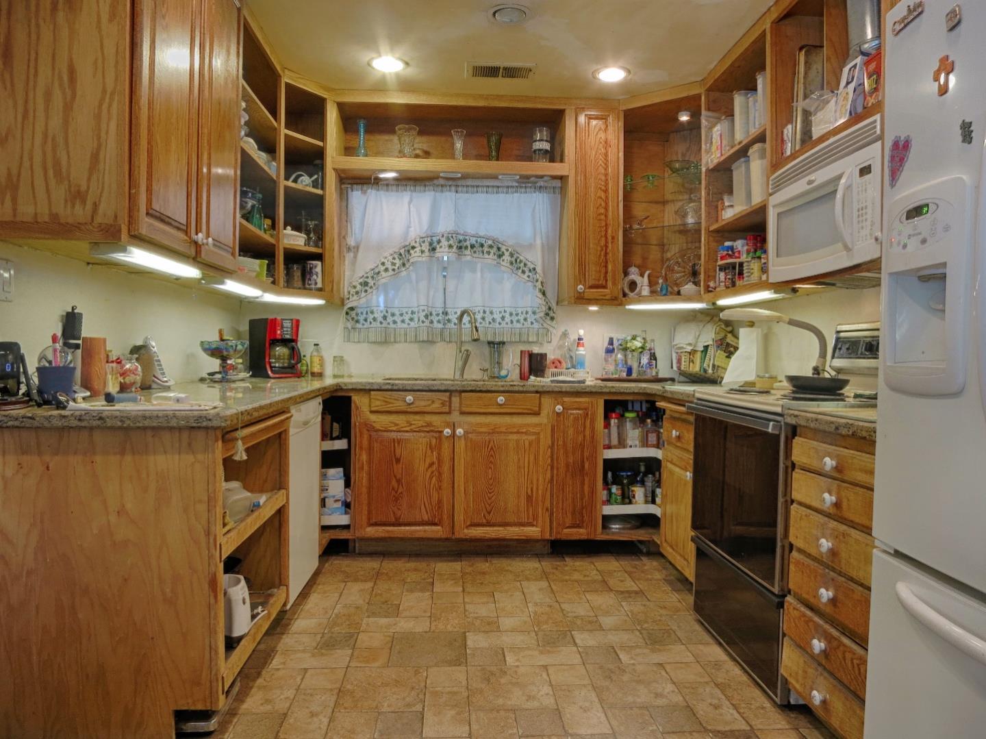 3772 East Redwood Road Ceres, CA 95307 - Photo 10 of 44 Gallery Image 10