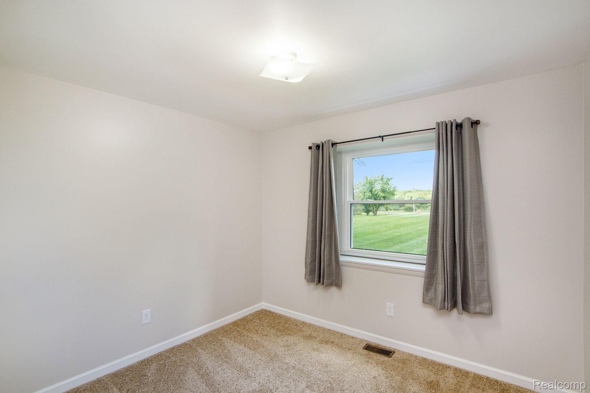 4425 Genesee Road Lapeer, MI 48446 - Photo 10 of 20 Bedroom #2