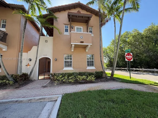 $3,400 | 625 Southwest 146th Terrace, Unit 901, Pembroke Pines, FL 33027
