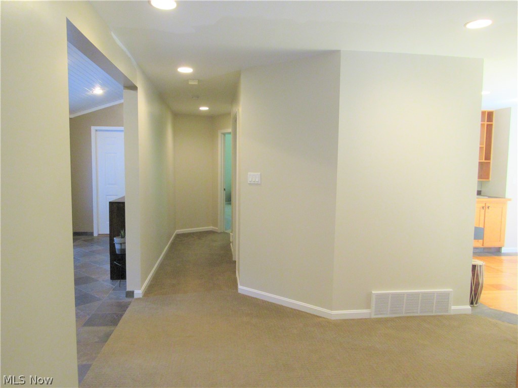 573 Solon Road Bentleyville, OH 44022 - Photo 5 of 35