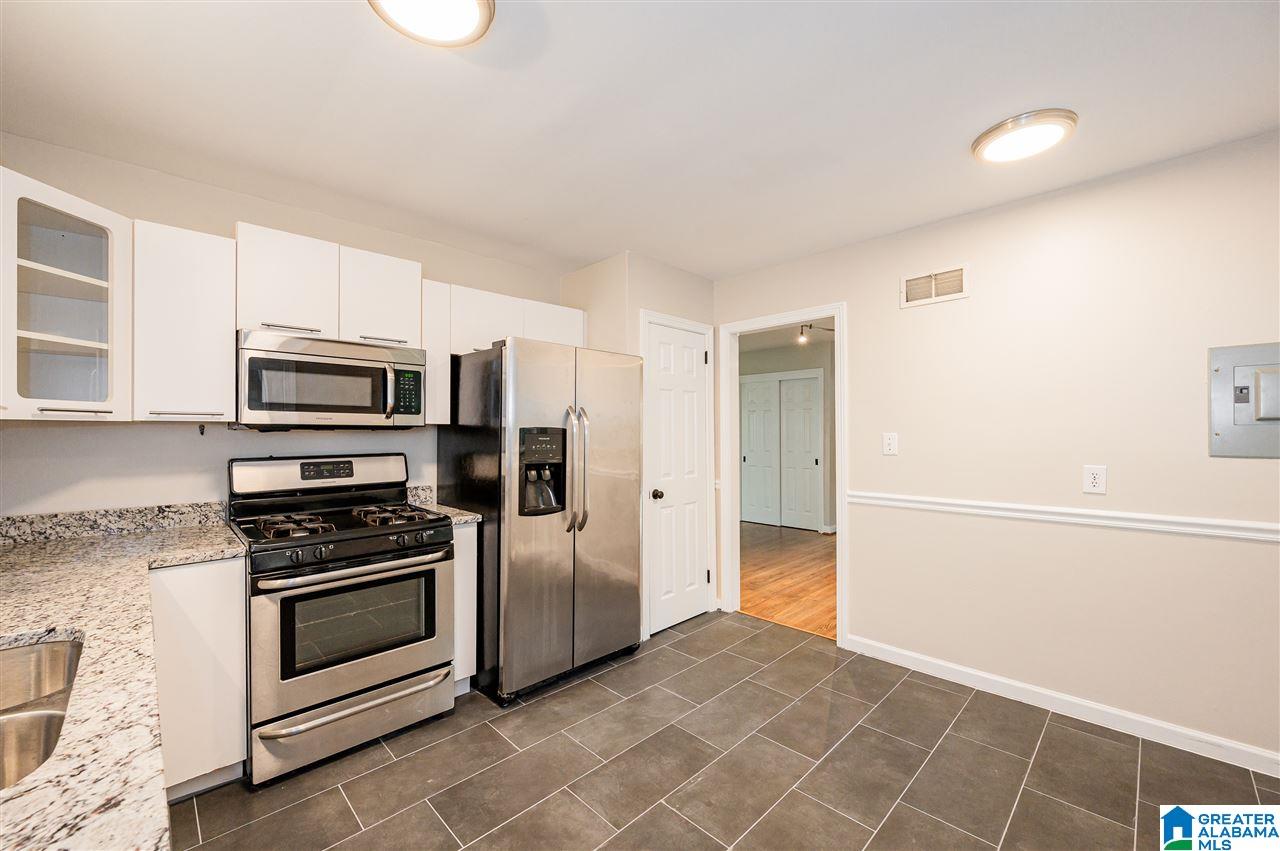 1524 Cresthill Road Birmingham, AL 35213 - Photo 7 of 33