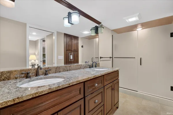 $675,000 | 53475 Hansel Lane, South Bend, IN 46637