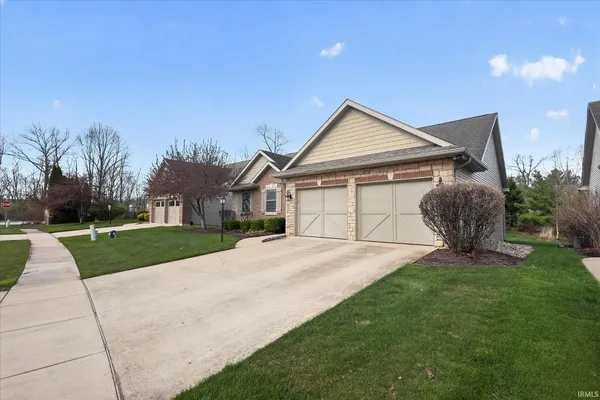 $675,000 | 53475 Hansel Lane, South Bend, IN 46637