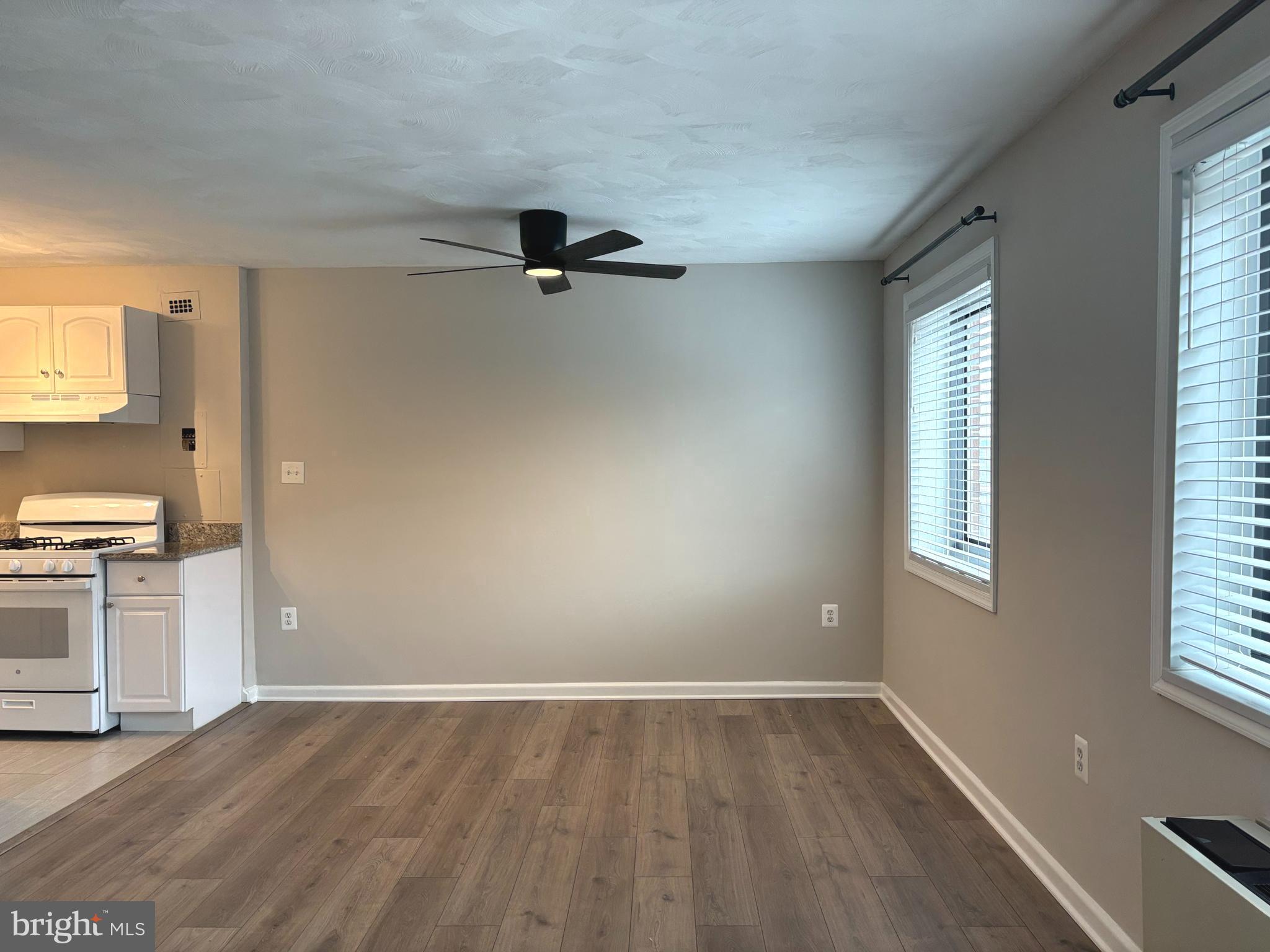 1200 South Arlington Ridge Road, Unit 605 Arlington, VA 22202 - Photo 6 of 23 Dining Area