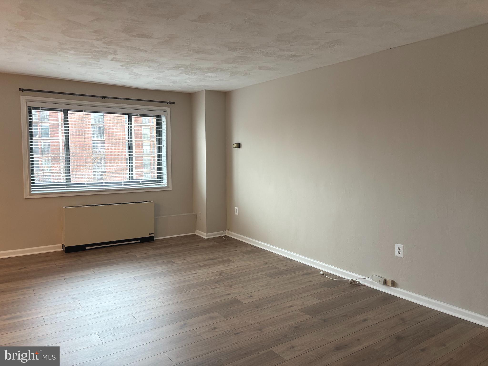 1200 South Arlington Ridge Road, Unit 605 Arlington, VA 22202 - Photo 7 of 23 Wall of Windows