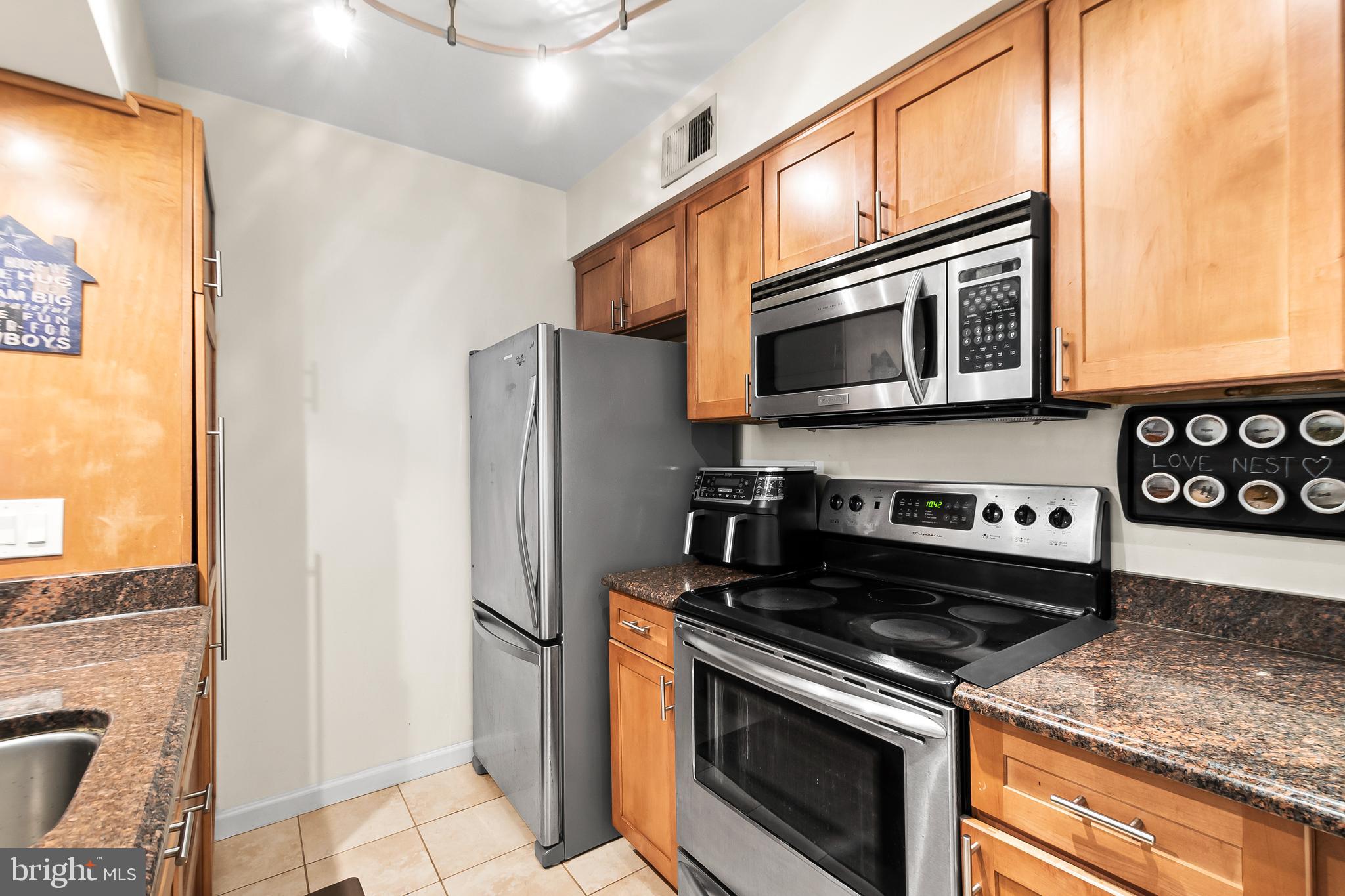 5806 Royal Ridge Drive, Unit F Springfield, VA 22152 - Photo 15 of 25