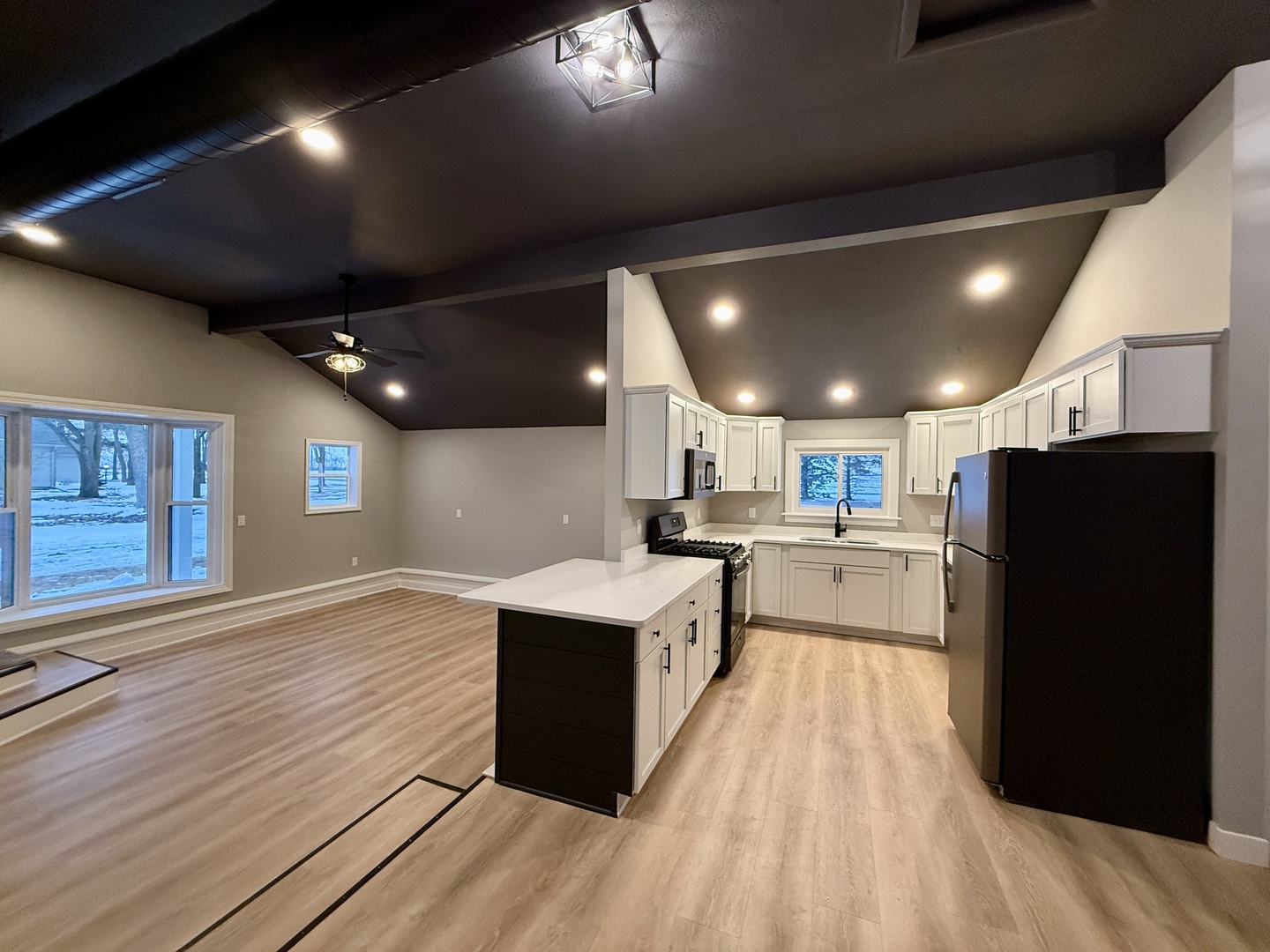 214 South Rising Road Champaign, IL 61822 - Photo 9 of 25
