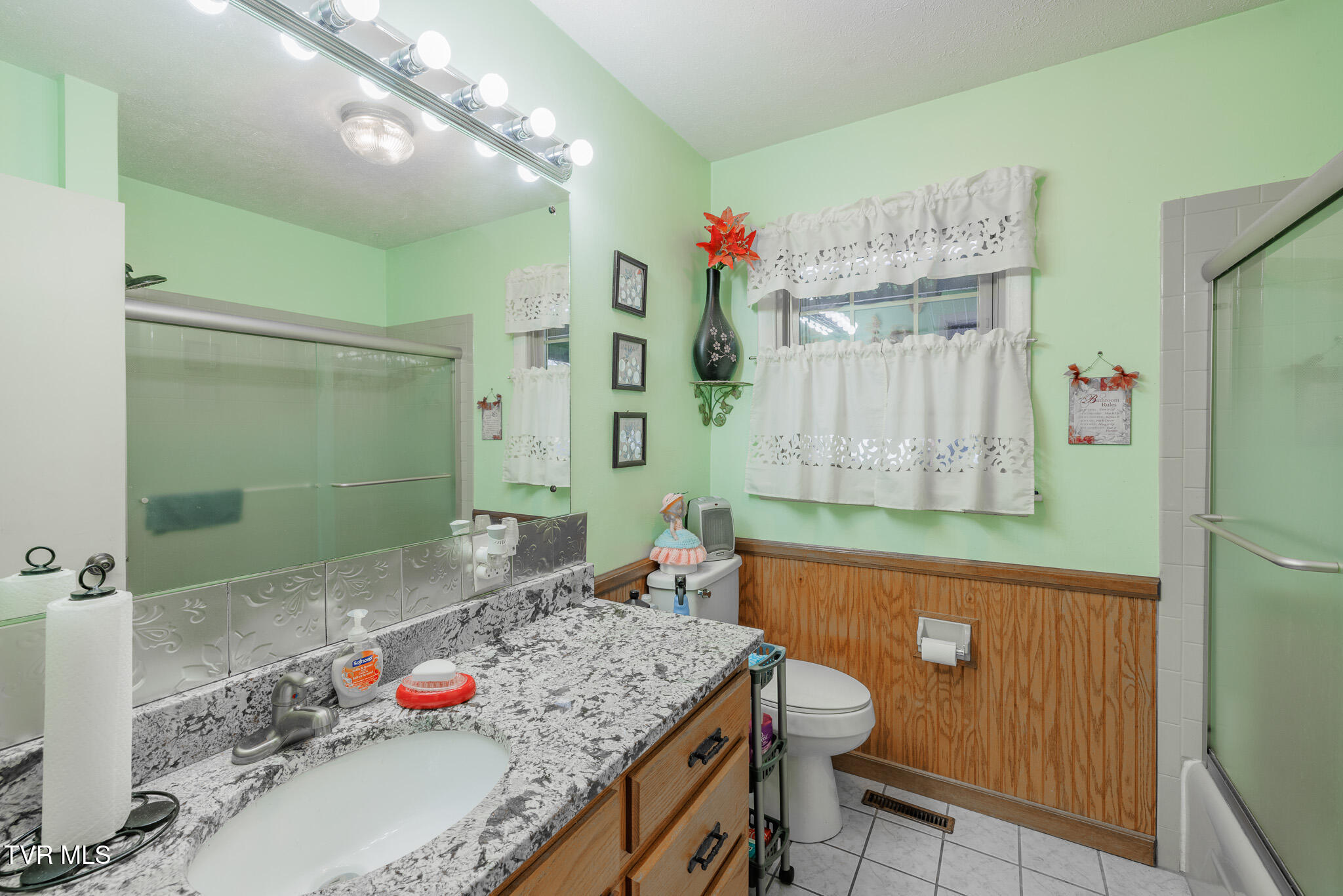 104 Chappell Road Surgoinsville, TN 37873 - Photo 14 of 34 1R9A3474-HDR