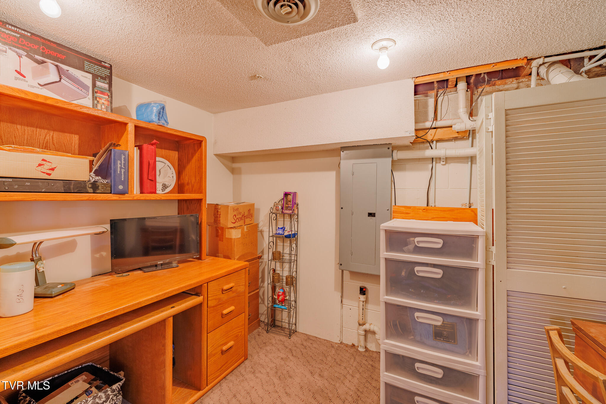 104 Chappell Road Surgoinsville, TN 37873 - Photo 27 of 34 1R9A3513-HDR
