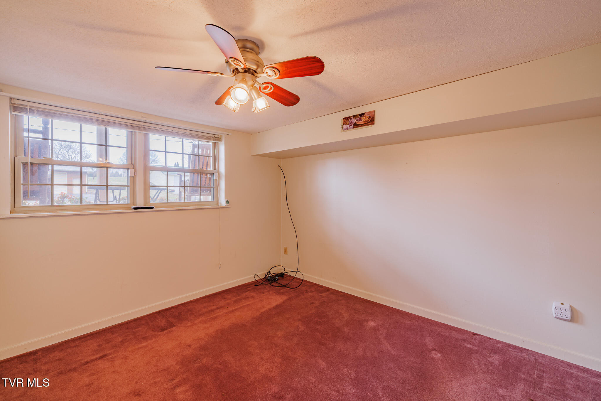 104 Chappell Road Surgoinsville, TN 37873 - Photo 29 of 34 1R9A3519-HDR