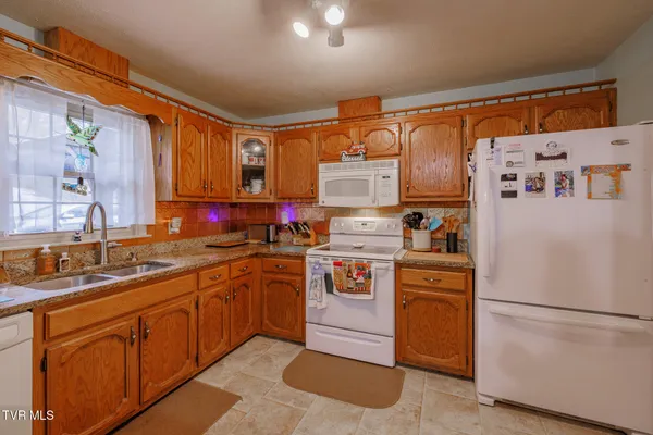 $399,900 | 104 Chappell Road, Surgoinsville, TN 37873