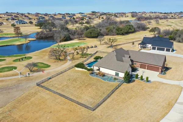 $1,257,000 | 125 Signature Court, Weatherford, TX 76087
