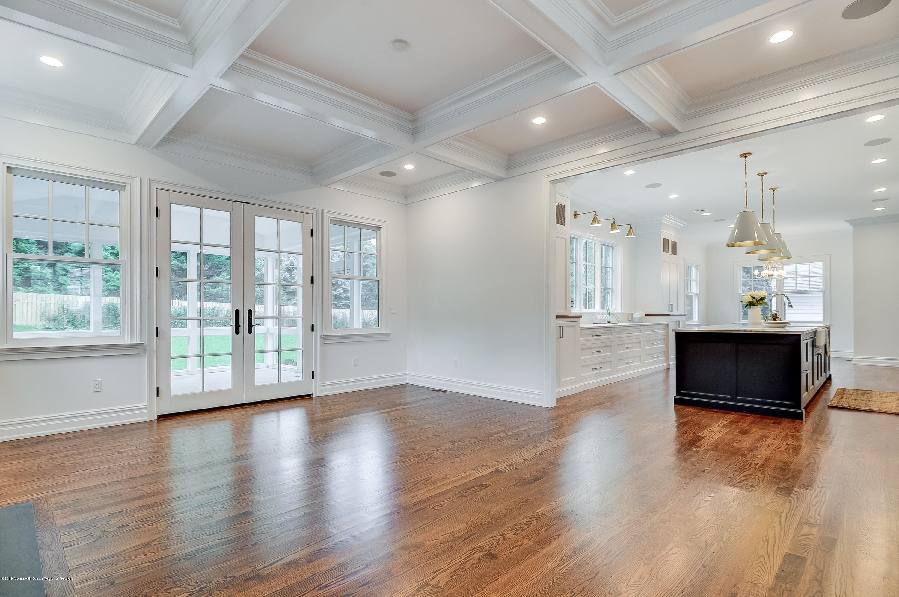 26 Hillcrest Road Fair Haven, NJ 07704 - Photo 16 of 46 Family room & Kitchen