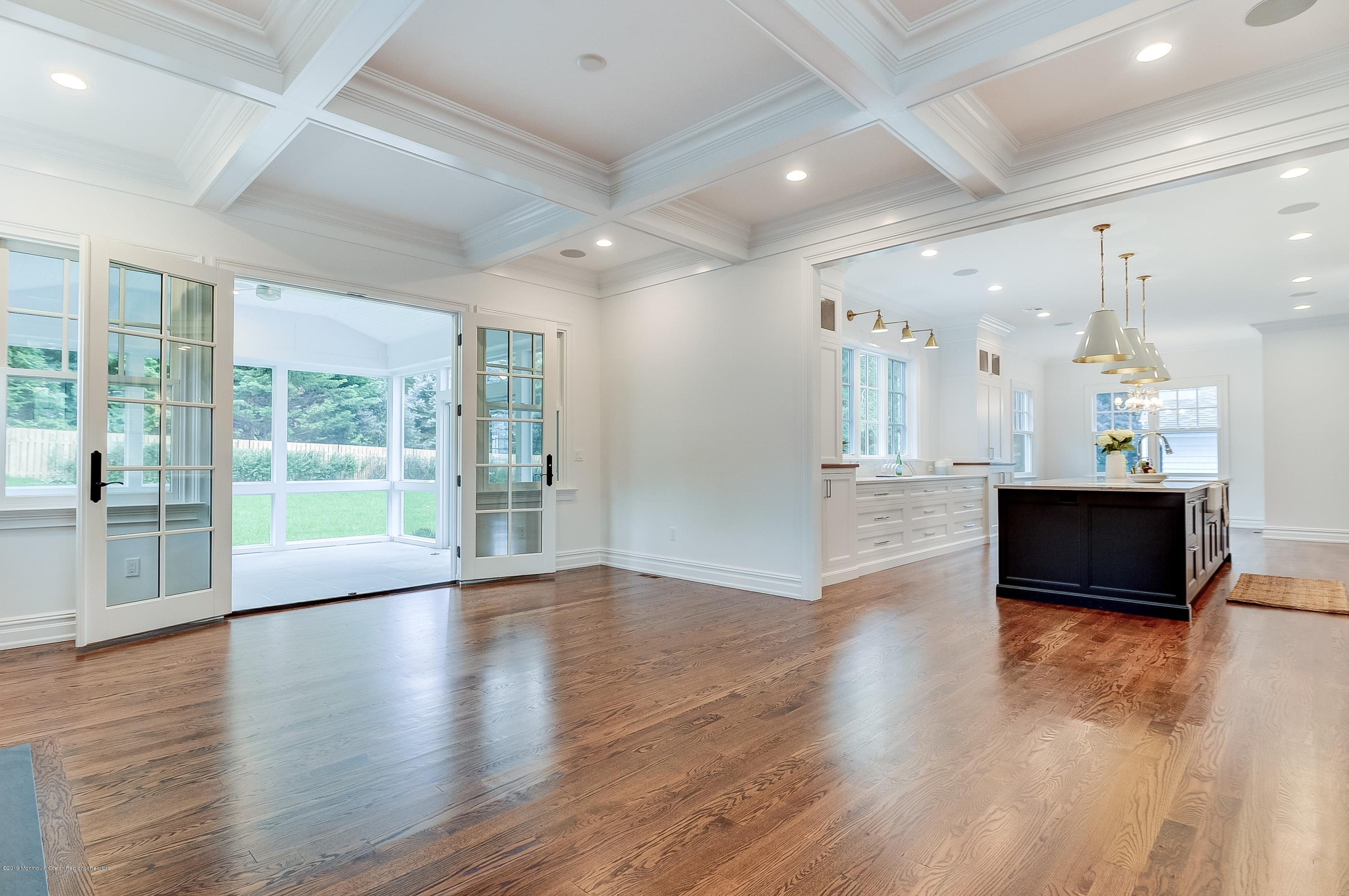 26 Hillcrest Road Fair Haven, NJ 07704 - Photo 17 of 46 Family room & Kitchen