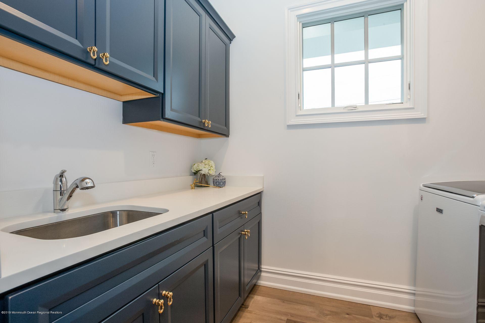 26 Hillcrest Road Fair Haven, NJ 07704 - Photo 22 of 46 Loundry Room