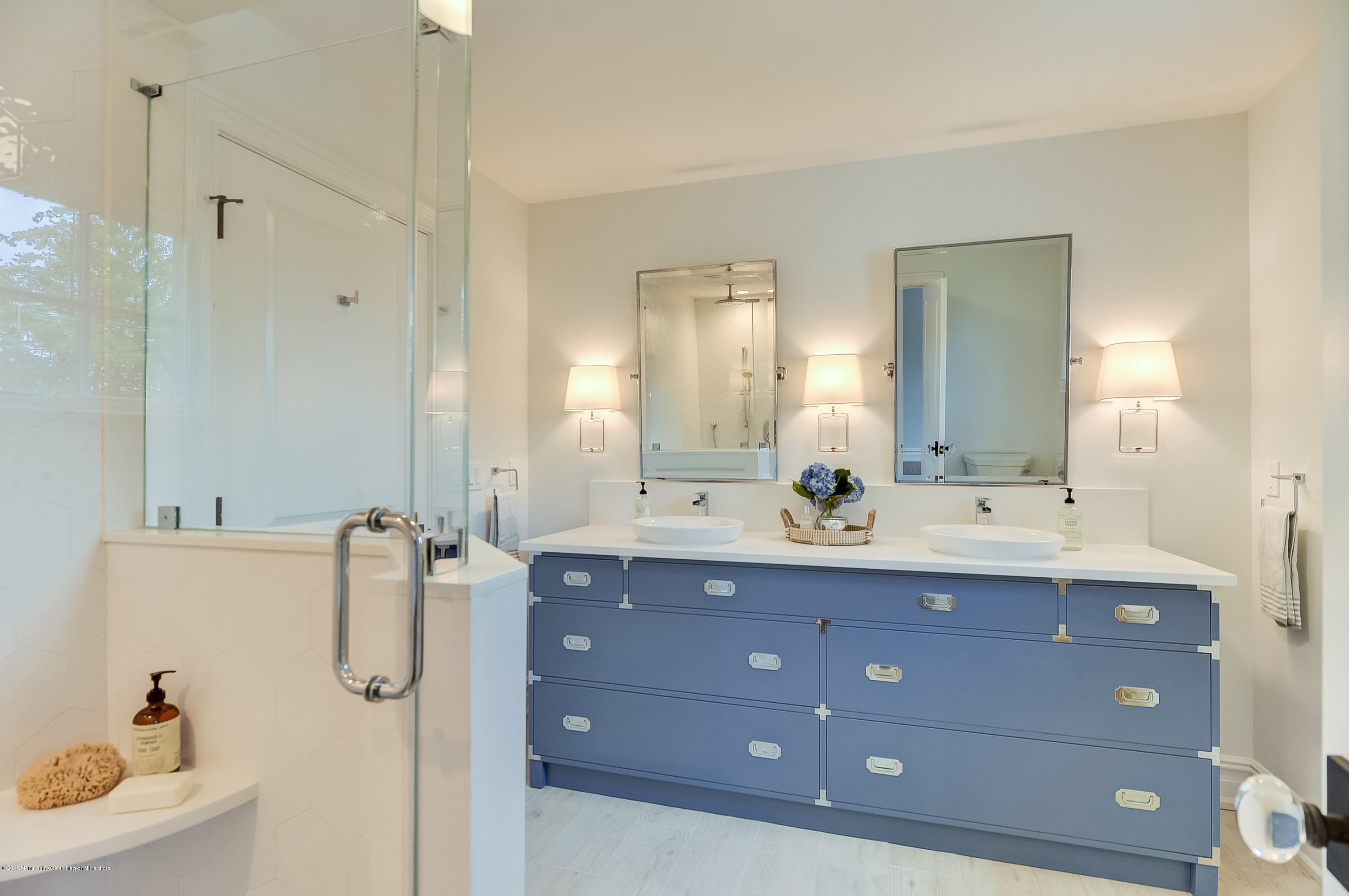 26 Hillcrest Road Fair Haven, NJ 07704 - Photo 28 of 46 Jack & Jill Bath