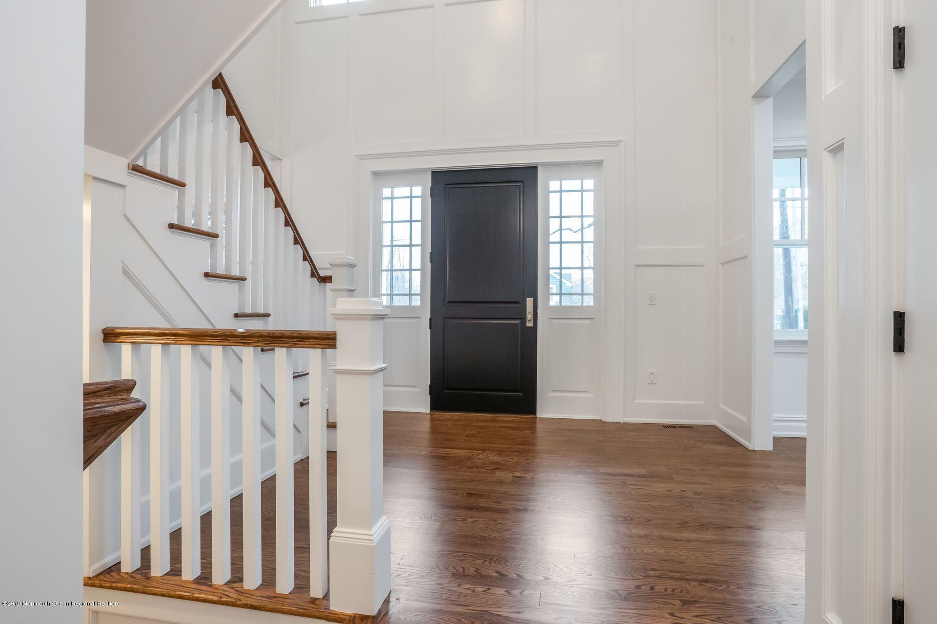 26 Hillcrest Road Fair Haven, NJ 07704 - Photo 5 of 46 Foyer