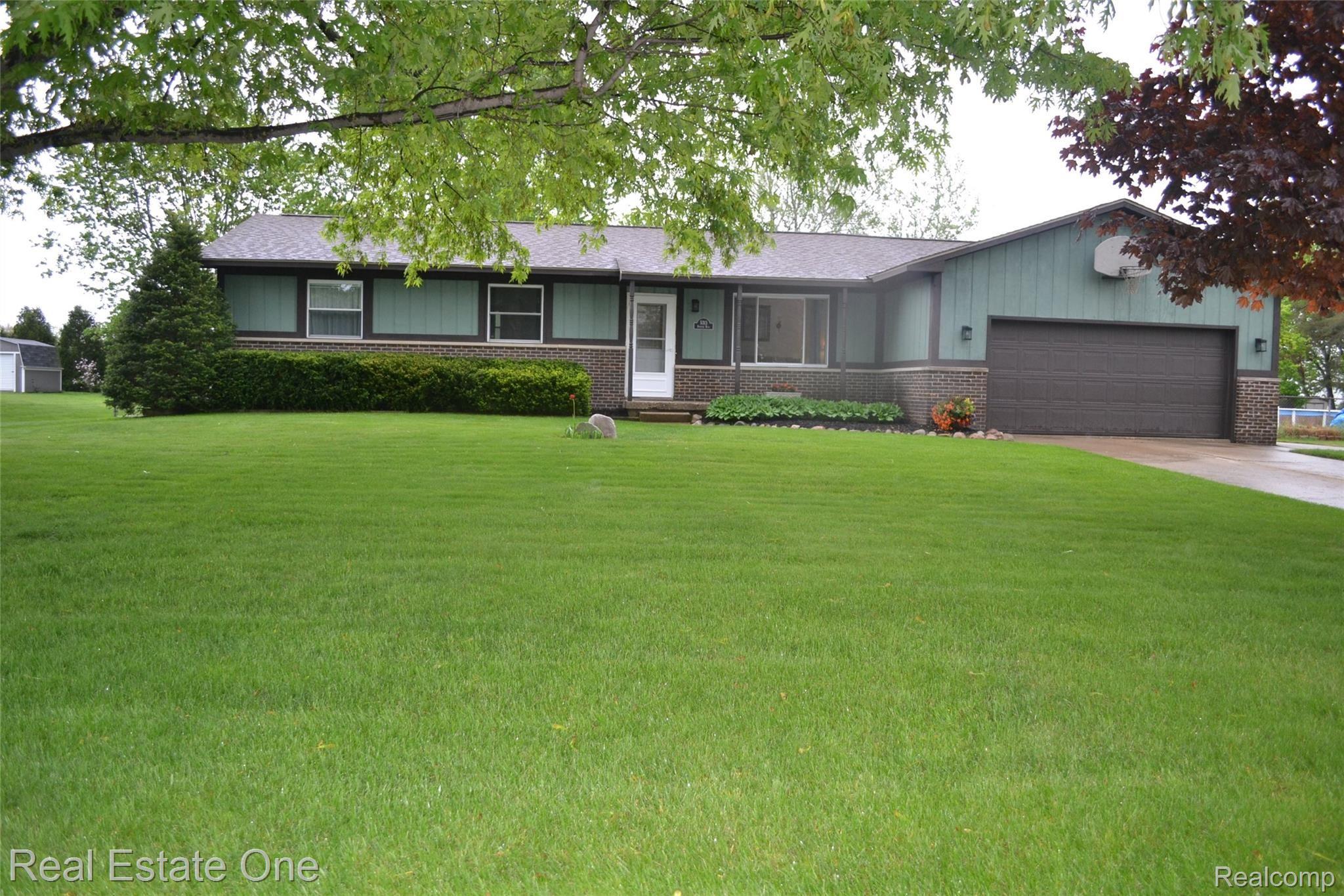 5313 Dunster Road Grand Blanc, MI 48439 - Photo 1 of 27 DSC_7168.JPG