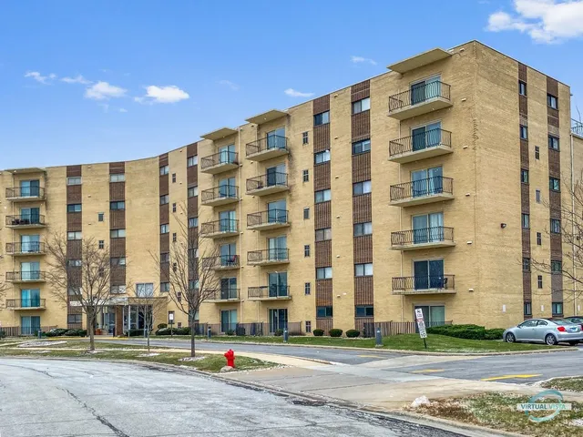 $142,500 | 18400 Cherry Creek Drive, Unit 512, Homewood, IL 60430