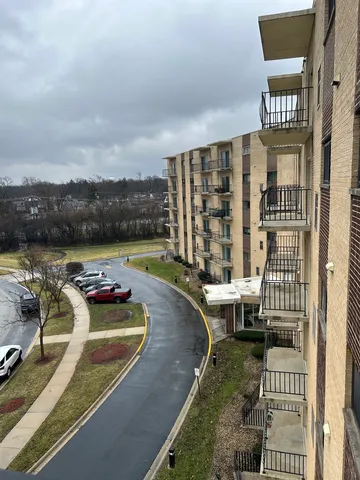 $142,500 | 18400 Cherry Creek Drive, Unit 512, Homewood, IL 60430