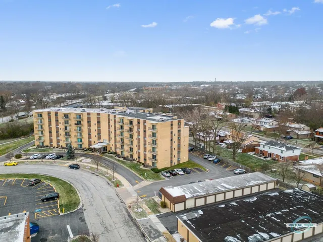 $142,500 | 18400 Cherry Creek Drive, Unit 512, Homewood, IL 60430