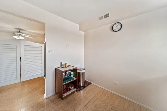 $142,500 | 18400 Cherry Creek Drive, Unit 512, Homewood, IL 60430