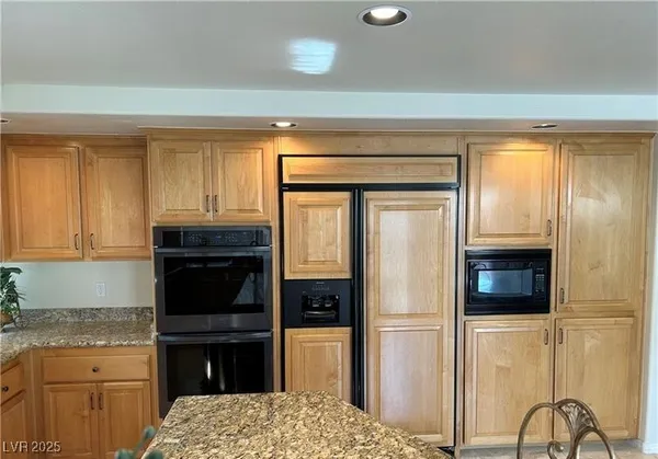 $6,000 | 11118 Scotscraig Court, Las Vegas, NV 89141