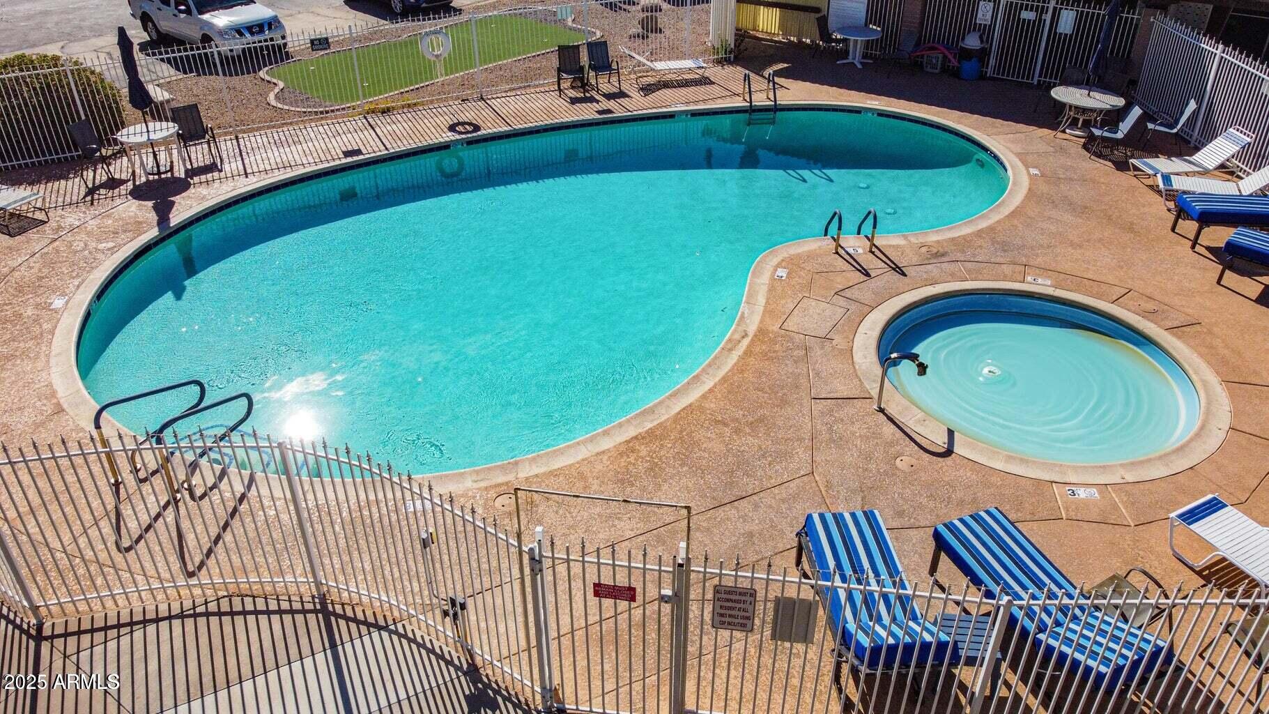Pool & Spa
