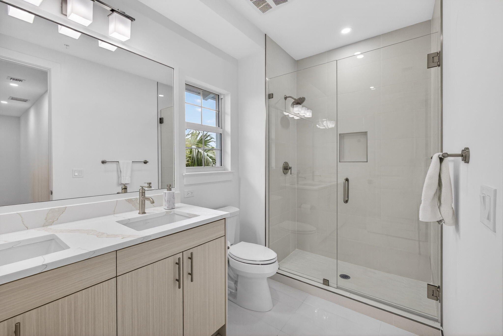 130 Water Pointe Place, Unit 7 Jupiter, FL 33477 - Photo 16 of 29 36-web-or-mls-5D1A4243