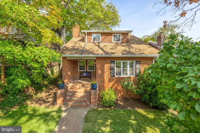 $925,000 | 1406 Lawrence Street Northeast, Washington, DC 20017