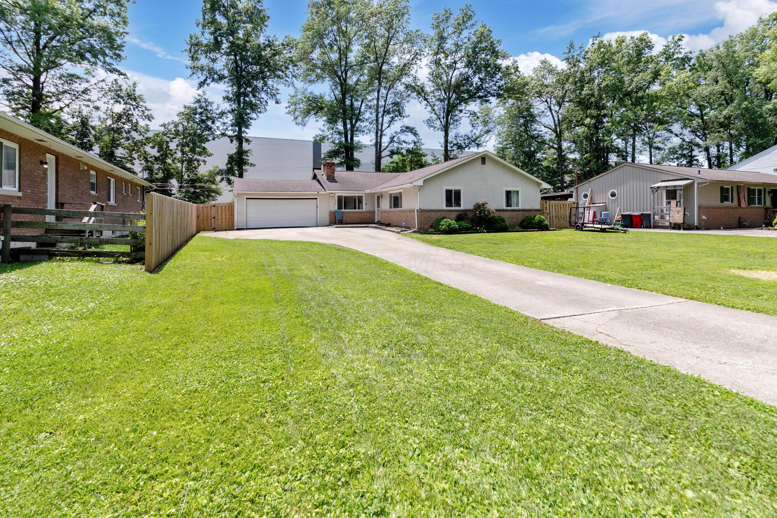 117 Charward Road Southwest Reynoldsburg, OH 43068 - Photo 2 of 76 2_117 charward rd (1)