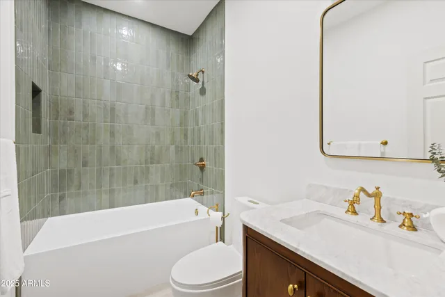 a view of empty room with windows