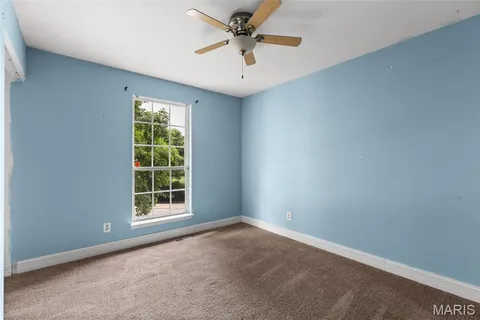 $275,000 | 16118 Castlerea Boulevard, Ellisville, MO 63021