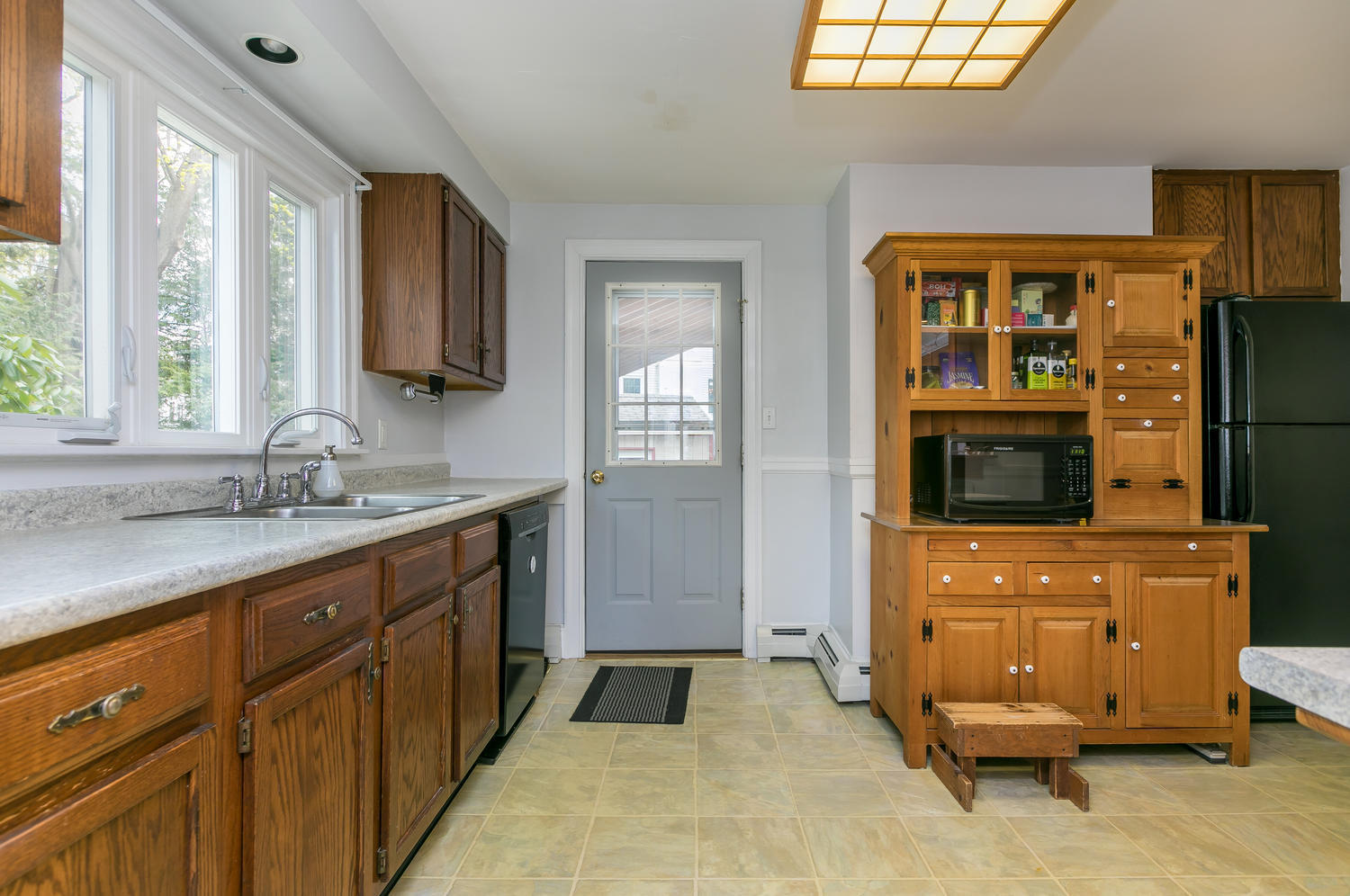 974 Shore Road Cape Elizabeth, ME 04107 - Photo 12 of 57 974 Shore Rd Cape Elizabeth ME-large-012
