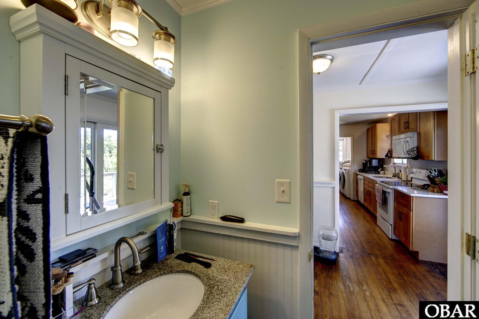 155 Loop Road Ocracoke, NC 27960 - Photo 17 of 30 Bathroom