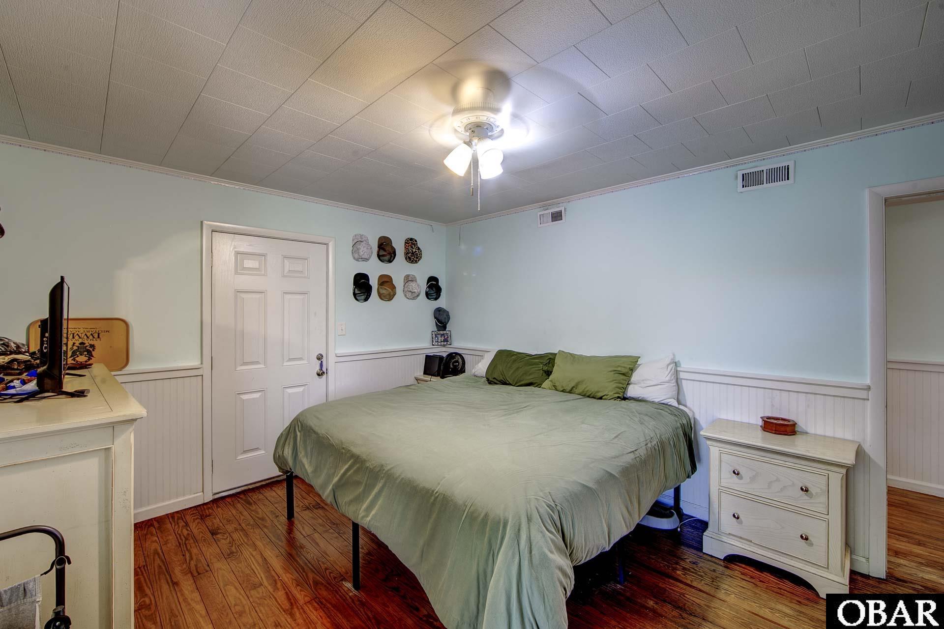 155 Loop Road Ocracoke, NC 27960 - Photo 19 of 30 Bedroom 1