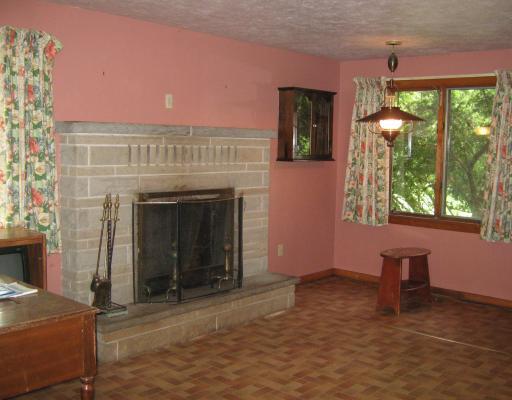 679 Georgetown Road Harrisville, PA 16038 - Photo 3 of 17 Den/Family/Great Room.